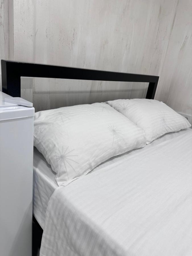 Mandarin Hotel 예레반 외부 사진